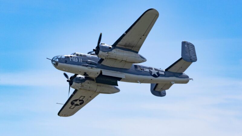 Tik trys tokie liko visoje šalyje: JAV prikėlė 80 metų senumo legendinį bombonešį „B-24“