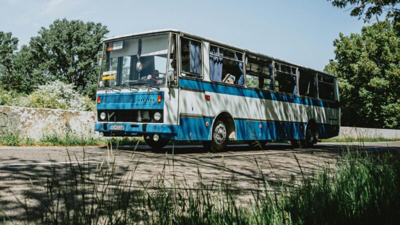 Skelbiamas aukcionas: autobusai nuo 392 eurų ir amfibija už 28 tūkst., skelbiamos sąlygos