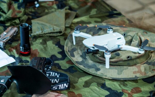 Zelenskis skelbia apie ginklų eksportą: kodėl ukrainietiški dronai pasieks ne visus?