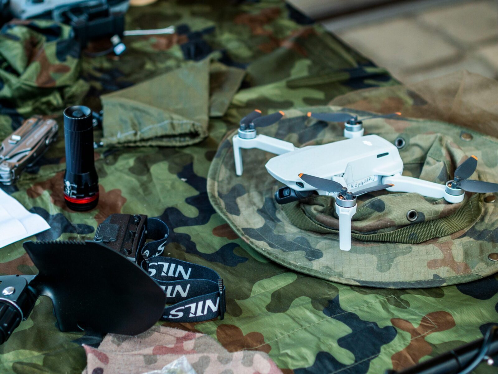 Zelenskis skelbia apie ginklų eksportą: kodėl ukrainietiški dronai pasieks ne visus?