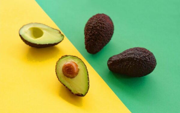Neskubėkite išmesti rudo avokado: ši gudrybė padės jį išsaugoti šviežią