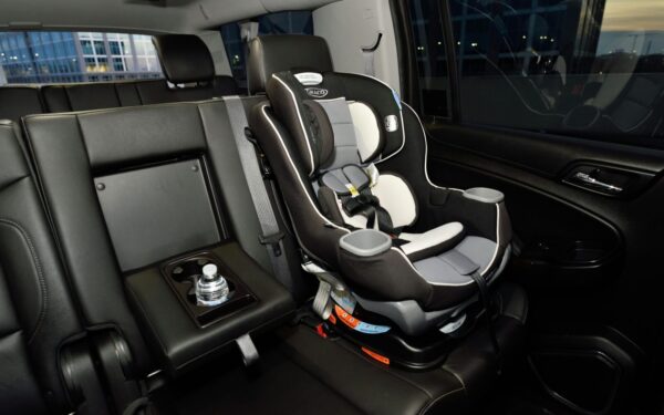 Ieškote saugios vaikiškos kėdutės? „Britax Römer Dualfix Pro M“ testas atskleidė vieną didelį minusą