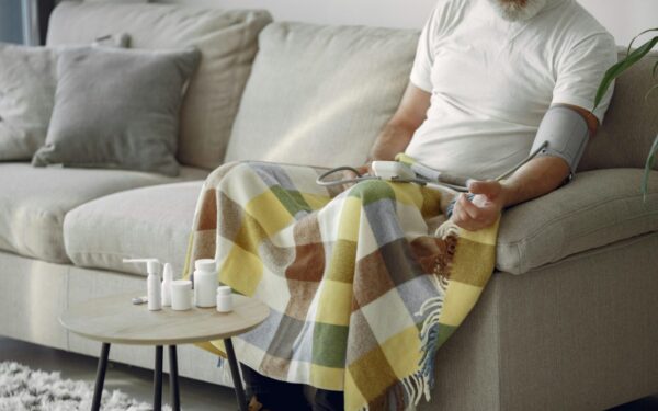 Šie ženklai gali sufleruoti apie artėjantį infarktą, gydytojai ragina to neignoruoti