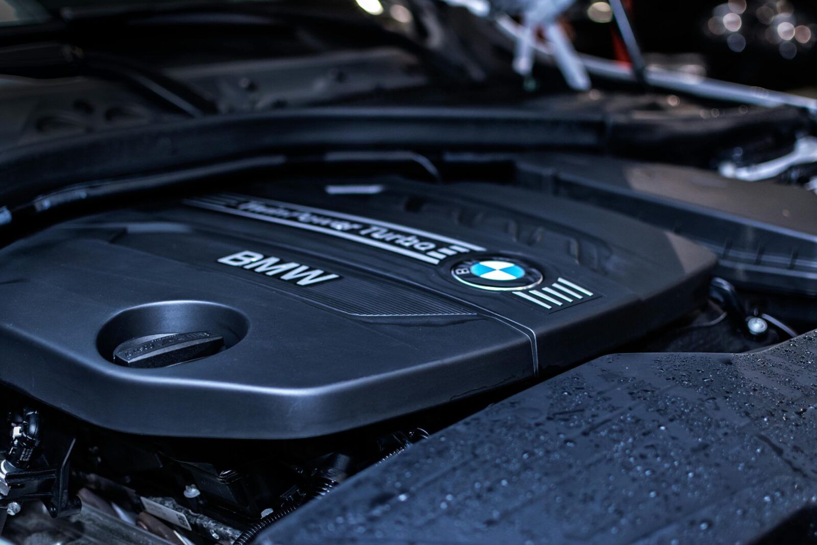 Pigūs BMW automobiliai gali tapti spąstais: štai kokia brangi yda slypi po jų kapotu