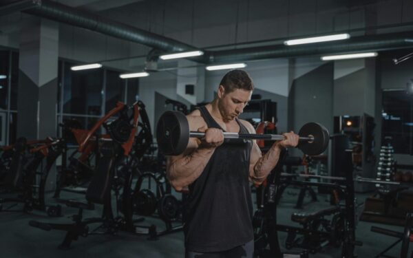 Kodėl kūnas prisimena tai, ką pamiršta protas? Mokslas paaiškino raumenų atminties fenomeną