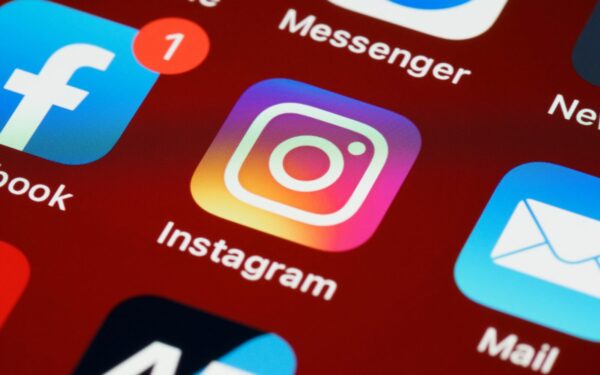 „Instagram“ atskleidė naują programėlę „Instants“: ar tai yra kirtis „Snapchat“?