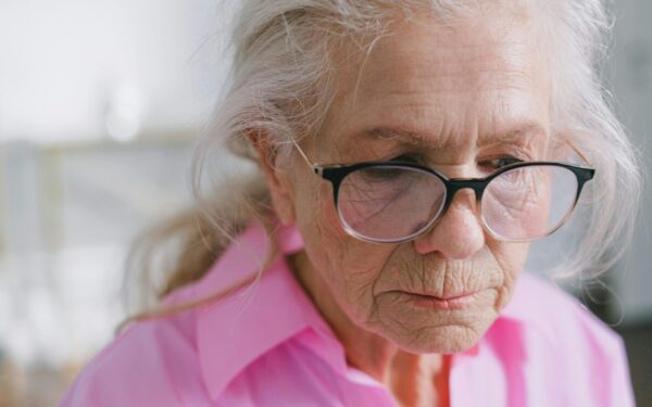 Kodėl vieni sensta lėčiau nei kiti? Mokslininkai nustatė, kas biologinį amžių keičia labiausiai