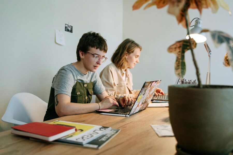 Lengvi pinigai darbdaviams? už jaunimo įdarbinimą skiriama šimtai eurų