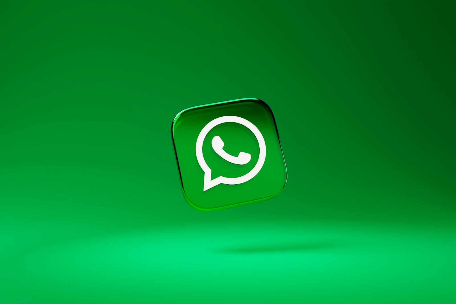 Eros pabaiga: „WhatsApp“ pristatė mokamą planą ir įvardijo, kiek jis kainuos Europoje