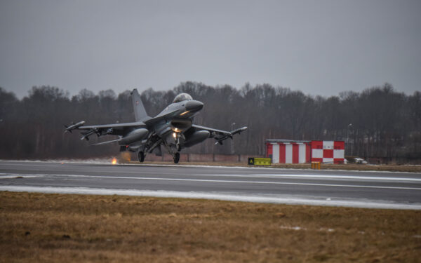 Meras Visockas kreipėsi į Ruginienę: prašo spręsti kritinę tarptautinio Šiaulių oro uosto situaciją