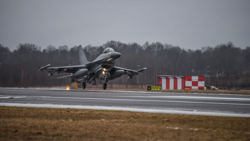 Meras Visockas kreipėsi į Ruginienę: prašo spręsti kritinę tarptautinio Šiaulių oro uosto situaciją