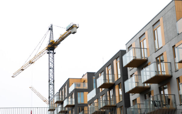 Išduotų statybos leidimų šiemet daugėjo, bet projektų apimtys sumenko