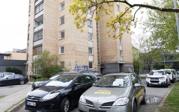 Taksi automobilių patikrinimas baigėsi baudomis, to nesitikėjo net ir patys pareigūnai