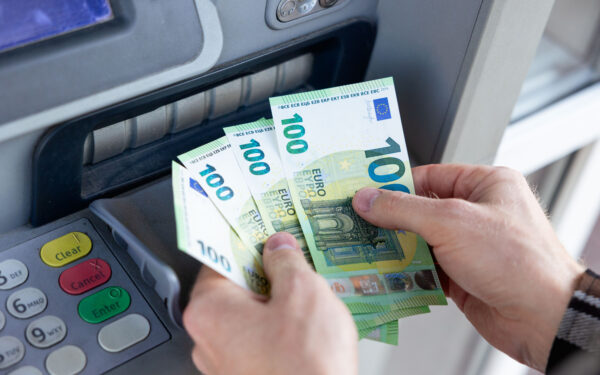 „Swedbank“ siunčia svarbų įspėjimą: nedelskite ir šiuos veiksmus atlikite dar šiandien