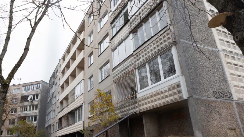 Gyveni sename daugiabutyje? Nuo vasaros gali mokėti kelis kartus daugiau