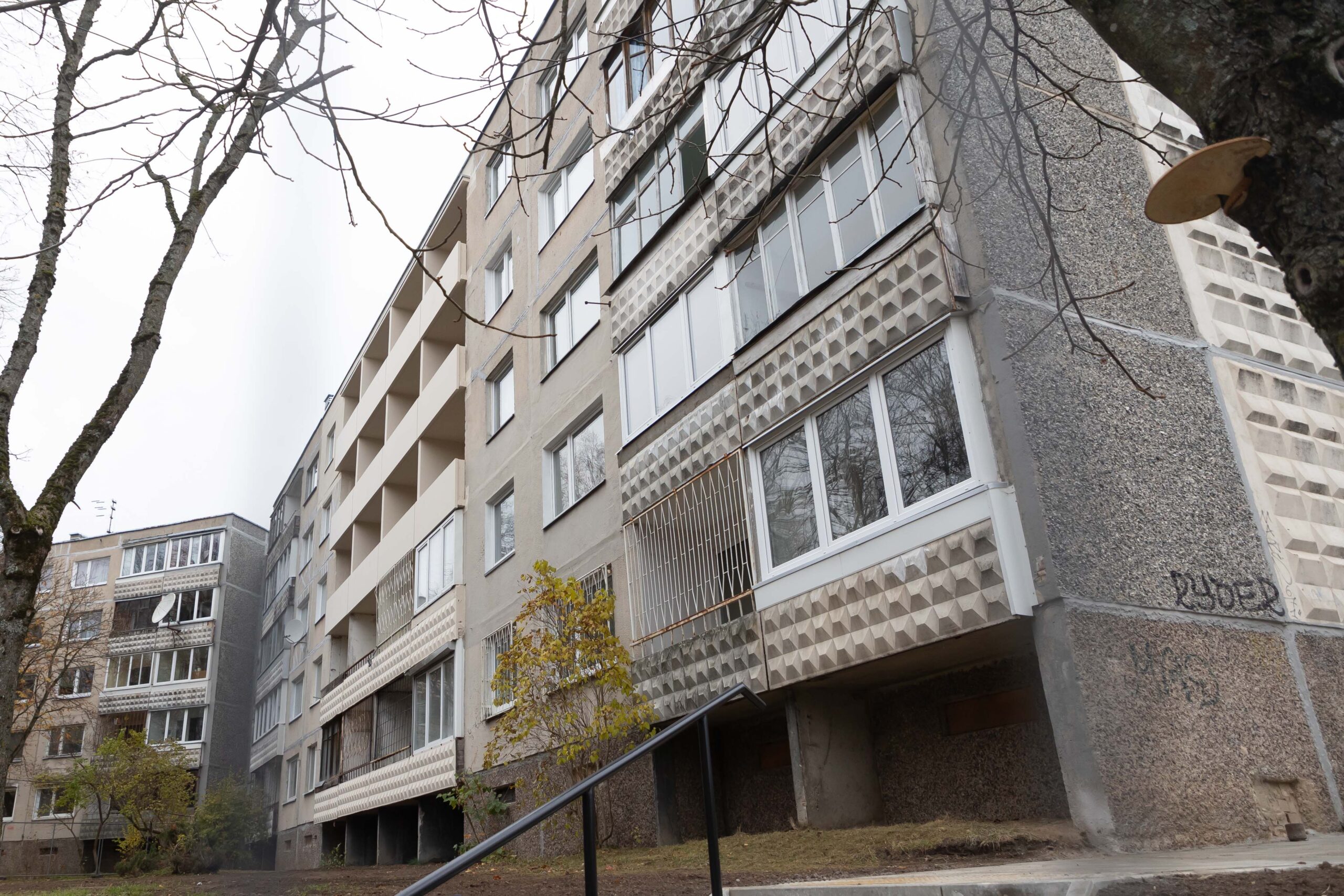 Daugiabučių gyventojams svarbi žinia: savivaldybė vėl dalins paramą remonto darbams