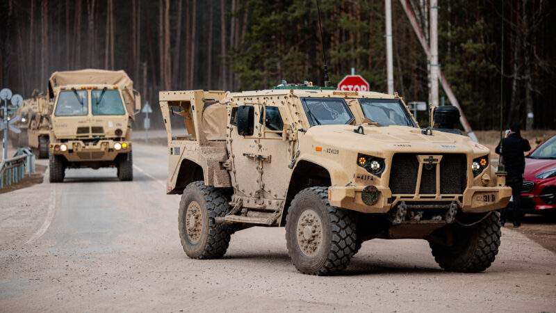 Gyventojai girdės šūvius ir sprogimus: kariuomenė įspėja kiekvieną šalies gyventoją