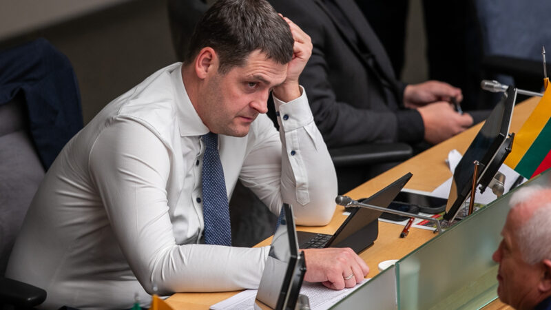 Per Žemaitaičio susitikimą su rinkėjais viešąją tvarką pažeidęs vyras nubaustas 15 eurų bauda