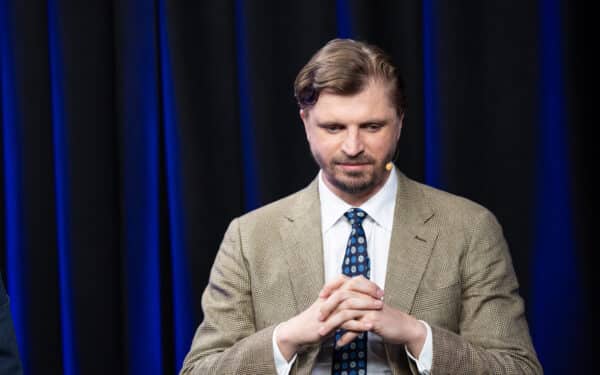 Jeglinskas atsisako mandato: aiškėja naujos detalės, kas jo laukia ir kas jį pakeis