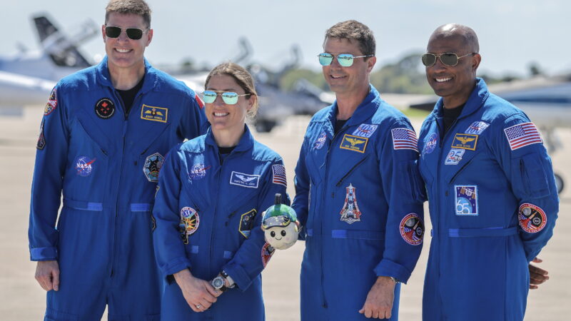 Kiek uždirba NASA astronautai kosmose? Tikrasis atsakymas nustebins net ir visko mačiusius
