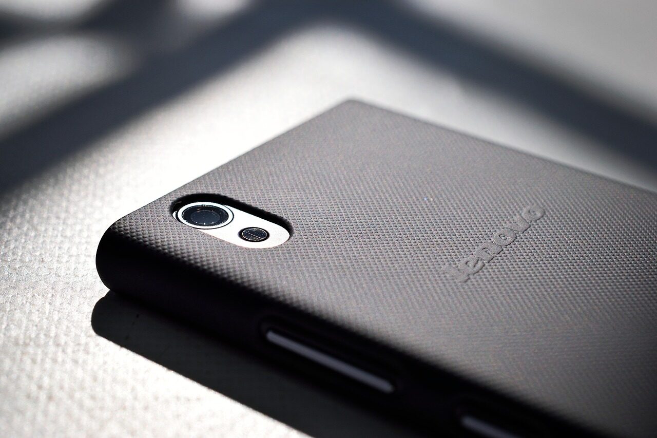 Žaidimų telefonai dar nemirė: „Lenovo“ grįžta su „Legion“ ir AI ginklu jau gegužę