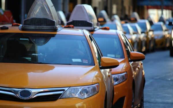 „Uber“ investuoja 100 milijonų eurų: kas jūsų laukia išsikvietus automobilį be vairuotojo?