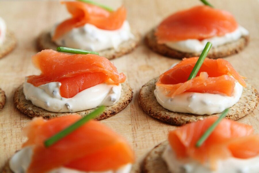 canape, salmon, appetizer, crackers, cuisine, delicious, fish, food, gourmet, meal, raw, nature, seafood, snack, starters, smoked salmon, hors d'oeuvres, food photography