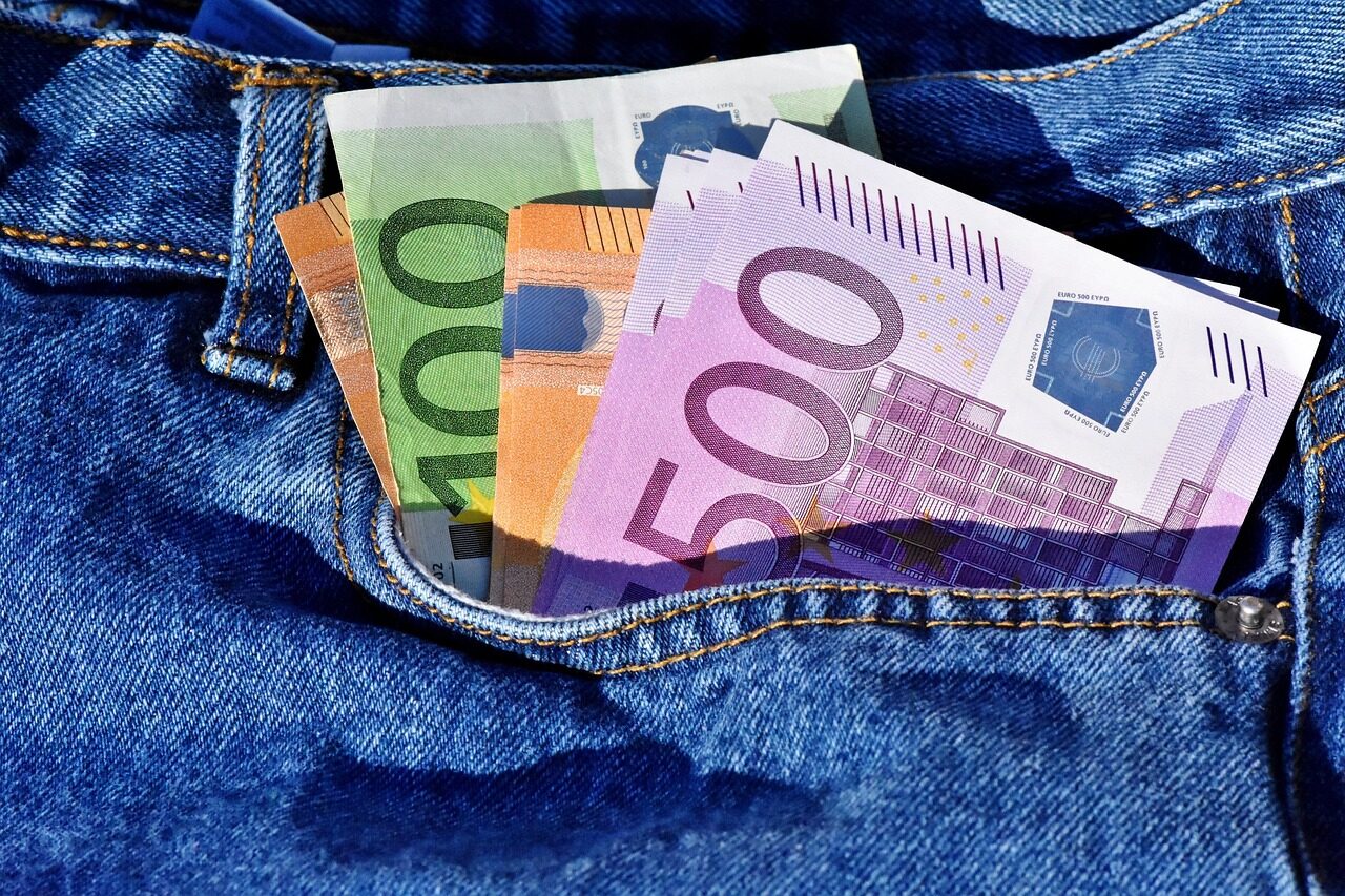 Bandymas susitarti baigėsi teisme: verslininkas pripažintas kaltu dėl papirkimo