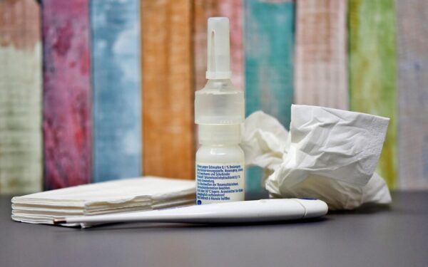 Sugrąžins atmintį: mokslininkai atskleidė, kaip paprastas purškalas atjaunina smegenis