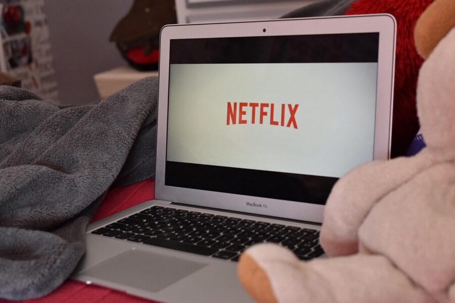 netflix, computer, cousin, keyboard, relaxation, relax, evening, netflix, netflix, netflix, netflix, netflix