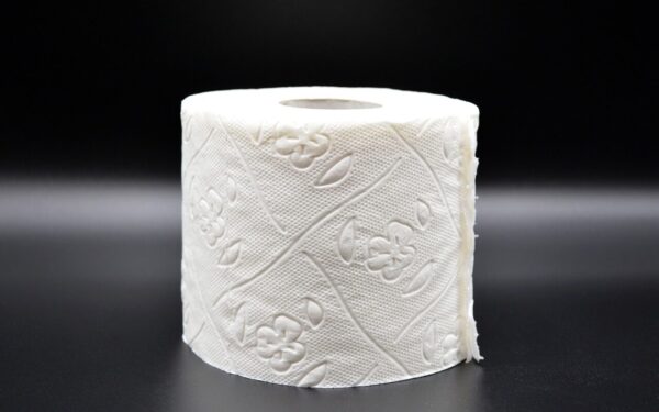Ar vis dar naudojate tualetinį popierių? Medikai perspėja, kodėl tai kenkia sveikatai