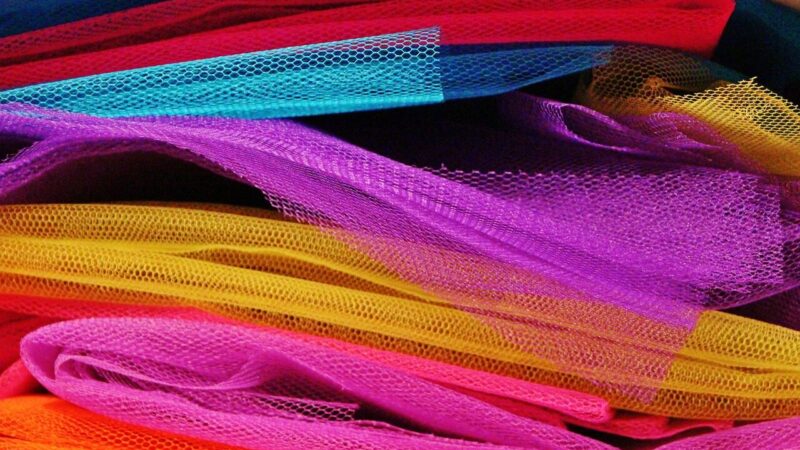 Kam leisti pinigus kempinėms: seną tiulį su gumele paversite šveistuku, džiūstančiu per 3 min.