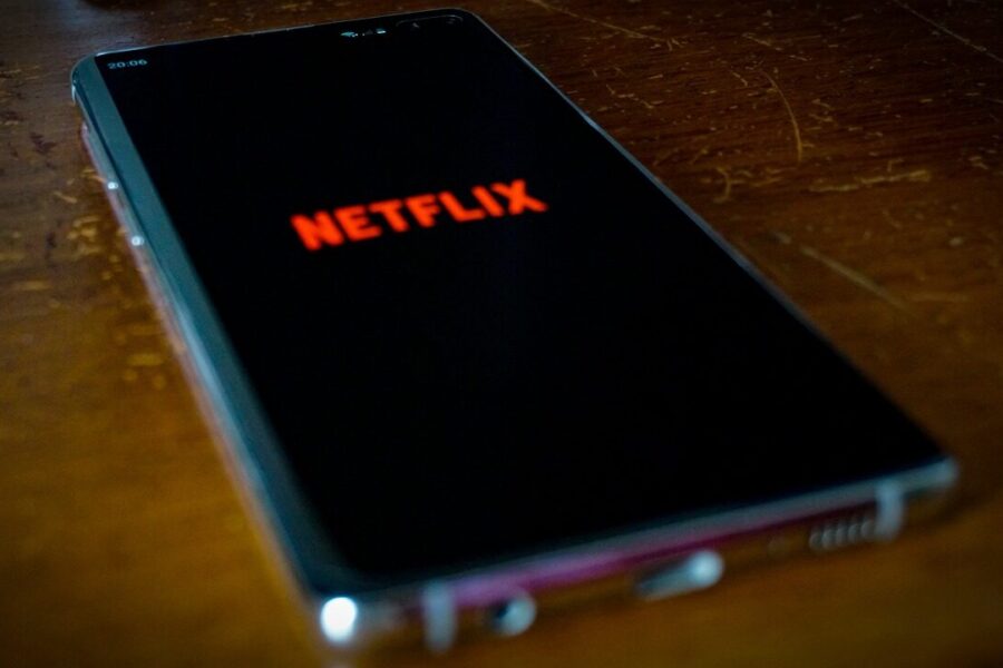netflix, smartphone, display, telephone, mobile, phone, digital, video, netflix, netflix, netflix, netflix, netflix
