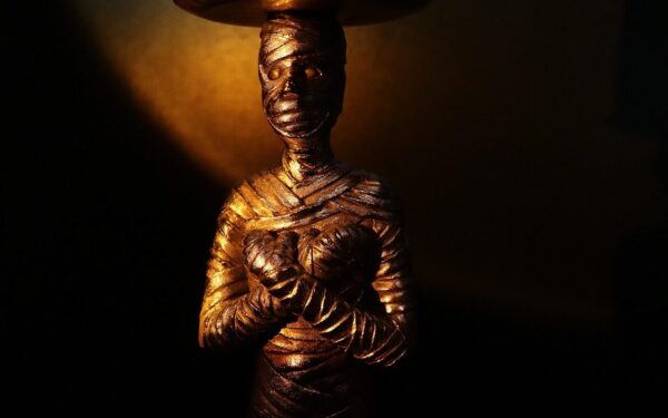 Kompiuterinė tomografija atvėrė Egipto mumijų paslaptis: po tvarsčiais rado netikėtą detalę