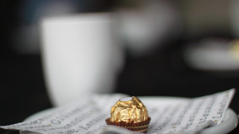 Saldumynų kainų paslaptis: ES įtaria, kad „Ferrero“ galėjo blokuoti pigesnių prekių judėjimą