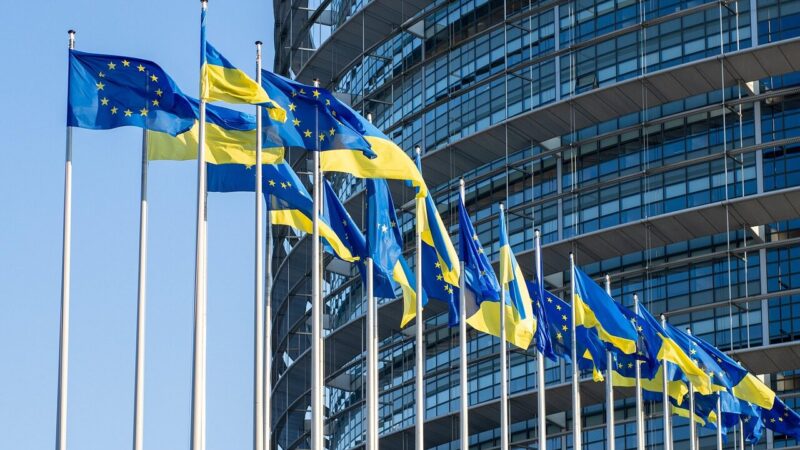 ES ambasadoriai spręs dėl 90 mlrd. eurų paskolos Ukrainai: viską lems nafta į Vengriją