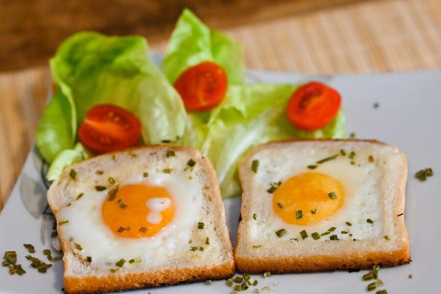 fried egg, egg, toast, breakfast, loaf, food, bread, morning