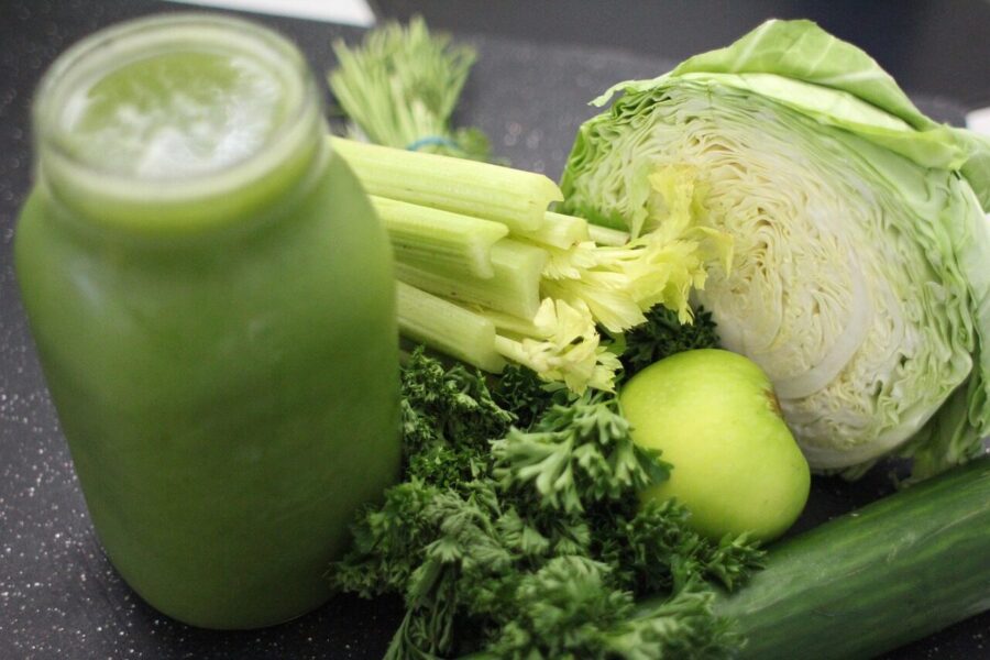 green juice, cabbage, apple, green, celery, parsley, juicing, mason jar, juice fast, cleansing, detox, weight loss, smoothie, raw vegan, healthy, fresh, vegetable, diet, food, juice, organic, vegetarian, raw, nature, nutrition, drink, glass, leaf, vitamin, natural, freshness, beverage, vegan, meal, delicious, blend, liquid, green food, green apple, green vegetables, green healthy, green glass, green leaf, green diet, green glasses, green nutrition, green leaves, green natural