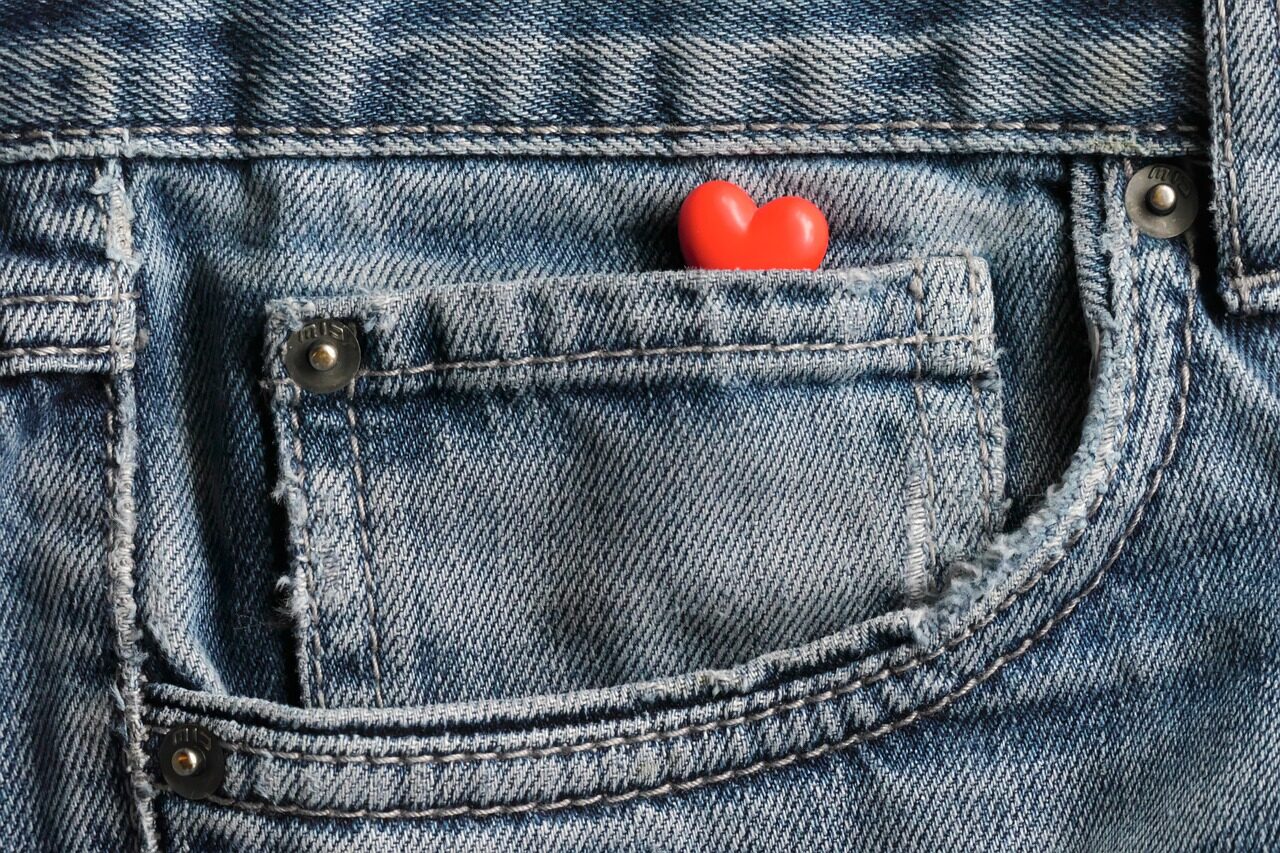 Kam skirta maža kišenėlė ant jūsų džinsų? Tikroji jos paskirtis nustebins ne vieną