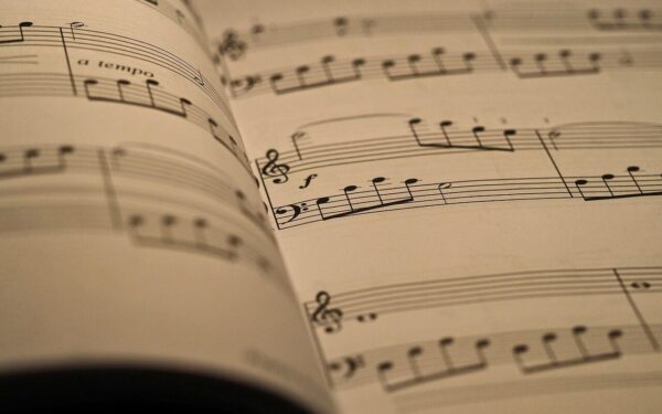 Ar tikrai girdime praeitį? Mokslininkai atskleidė, kodėl senosios natos gali mus klaidinti