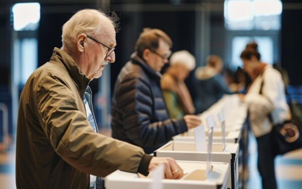 Referendumas dėl politikų privilegijų: ar slovakai atims išmokas iki gyvos galvos Robertui Fico?