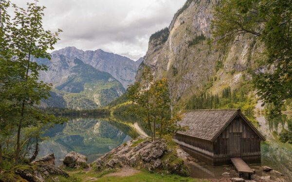 Vanduo čia toks skaidrus, kad matosi dugnas: paslaptingas Alpių perlas, apie kurį žino ne visi