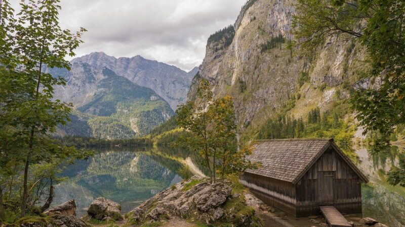 Vanduo čia toks skaidrus, kad matosi dugnas: paslaptingas Alpių perlas, apie kurį žino ne visi