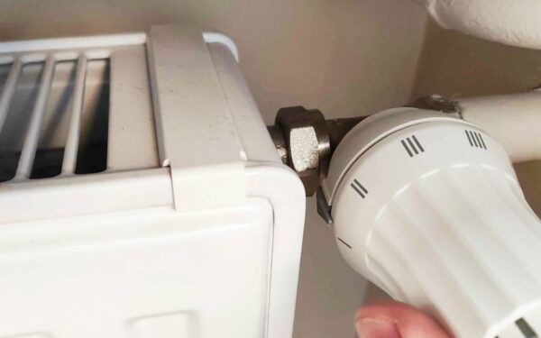 Gyventojams primena svarbią teisę: šildymą galima nutraukti anksčiau, tačiau su sąlyga