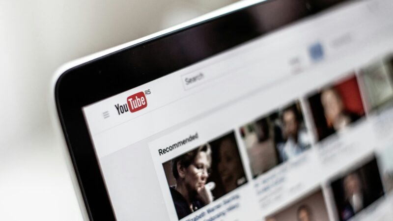 „YouTube“ testuoja naujovę žiūrovams: reklamos daugiau nebeužstos tiesioginio vaizdo?