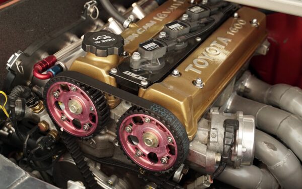 Brangiausia klaida po kapotu: kaip paprastas diržas gali atimti 1850 eurų?