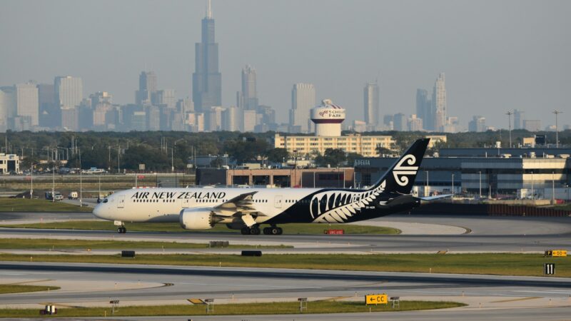 Skrydis lėktuvu nebebus kančia: „Air New Zealand“ siūlo lovas nuo 248 eurų