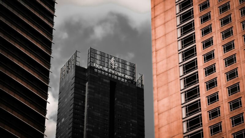 „SpaceX“ skrydis ar privati sala: sužinokite, kur už milžiniškas sumas dabar ilsisi turtuoliai