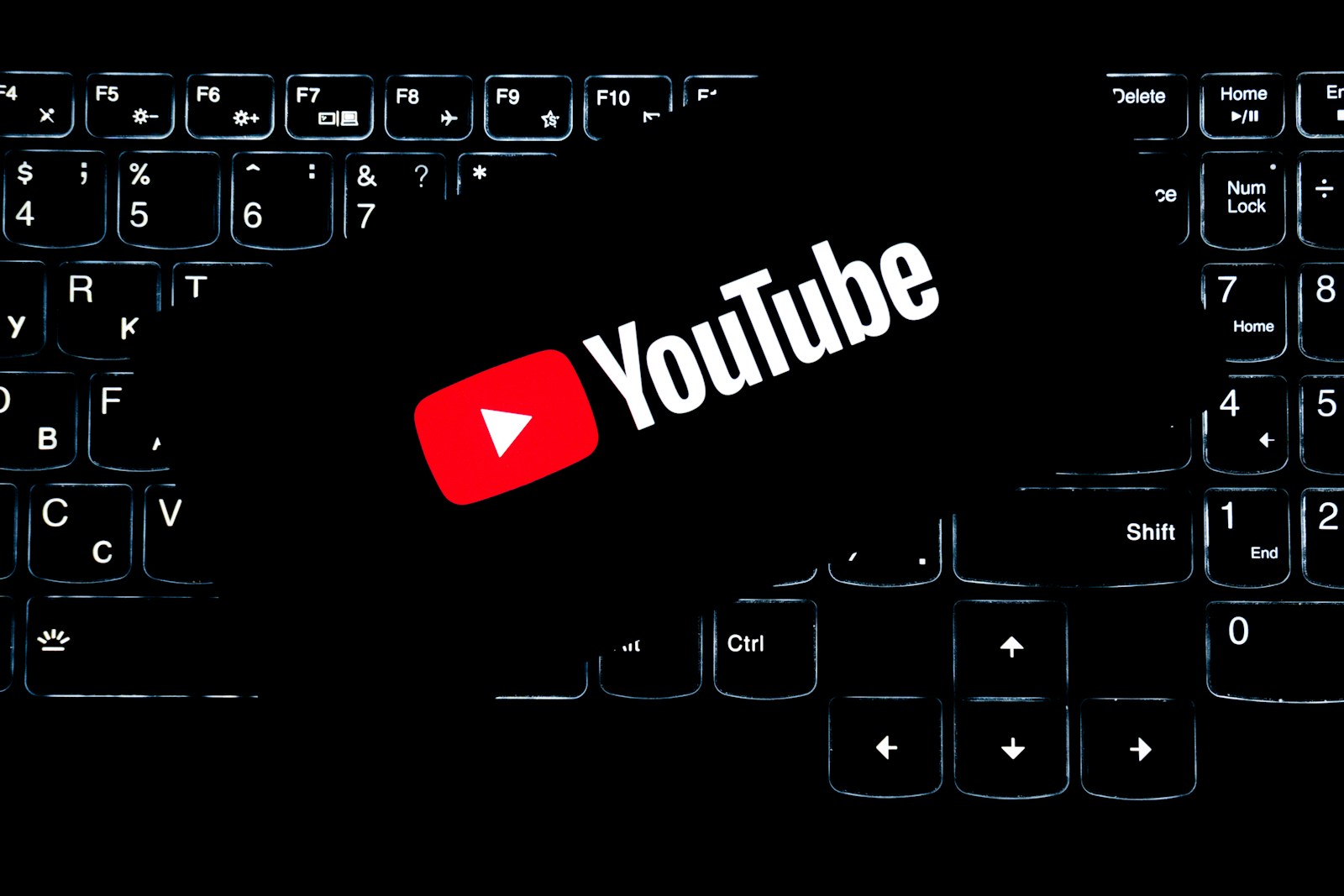 „YouTube“ be reklamų brangsta: kiek pinigų dabar teks pakloti už šį malonumą?