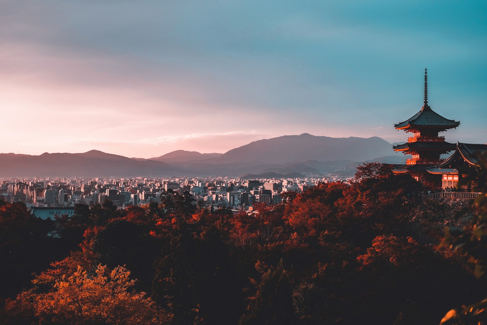 Planuojate kelionę į Japoniją 2026-aisiais? Šie mokesčiai ir kainų šuoliai gali nustebinti